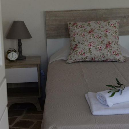 The Olive Grove House Villa คัสซิโอปี ภายนอก รูปภาพ
