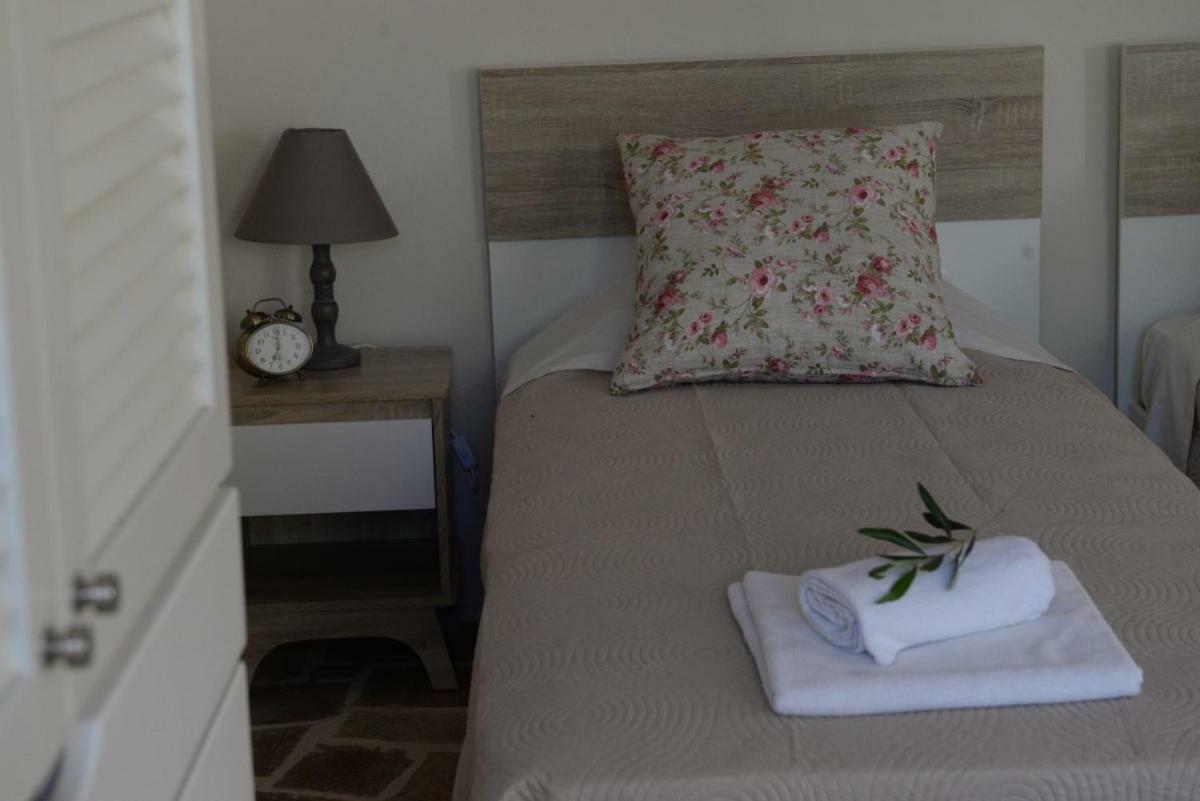 The Olive Grove House Villa คัสซิโอปี ภายนอก รูปภาพ